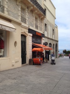 Boutique Pariès à Biarritz. Crédit photo : Iwane Rousset