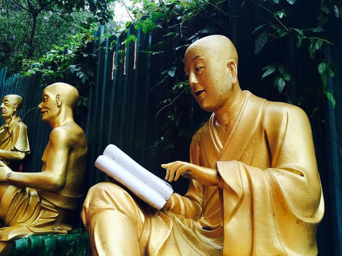 livre. Monastère des dix mille bouddhas