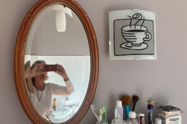 Ne jamais se maquiller dans sa salle de bain. Mais où alors ? conseils de fresha.